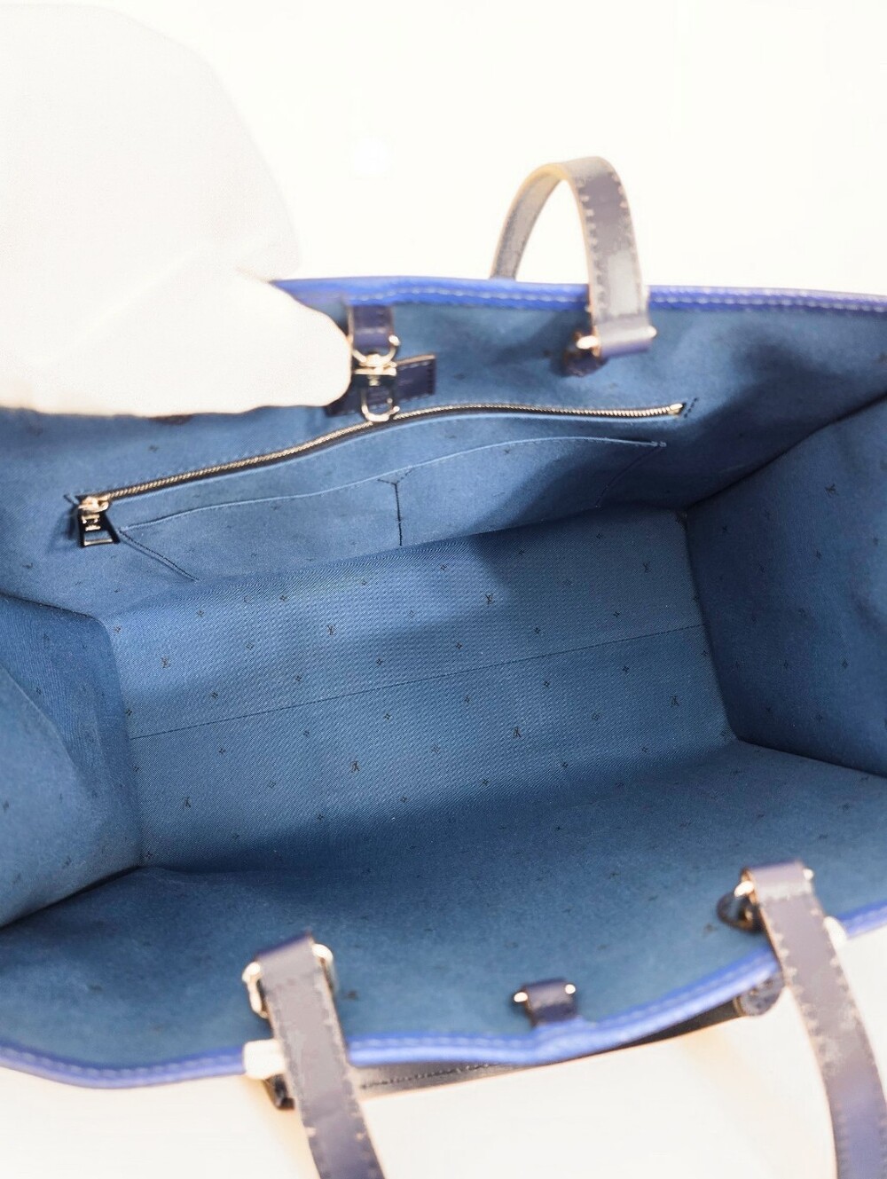 Louis Vuitton Onthego GM Escale Bleu Limited Edition Tote Shoulder Bag - Picture 11 of 16